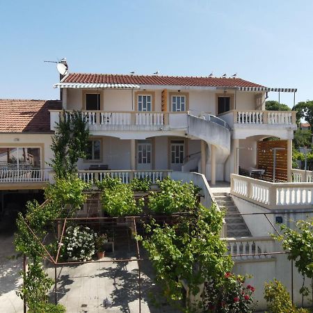 פאקוסטאן Rasin Apartments מראה חיצוני תמונה